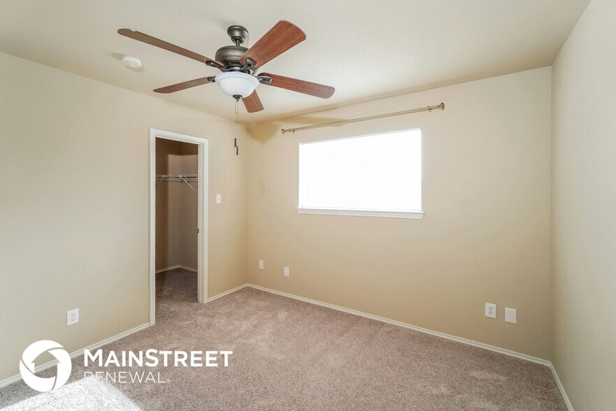 Building Photo - 3823 Copinsay Ave