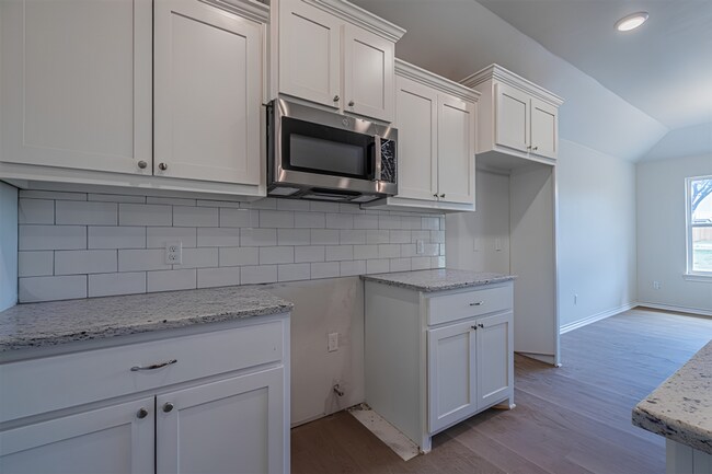 Building Photo - Beautiful 3-Bedroom Home with Modern Finishes in Perry!