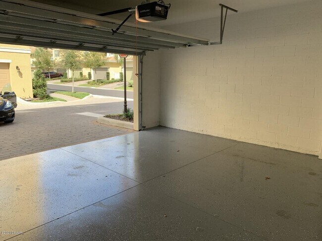 Building Photo - 1296 Bolton Pl