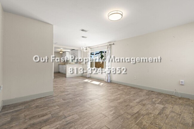 Building Photo - Private Yard Living with Recent Upgrades in Central Tampa