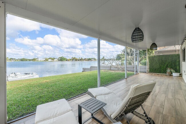 Building Photo - 1742 Harborside Cir