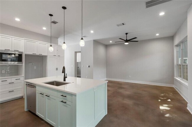 Building Photo - 1107 Stobaugh St