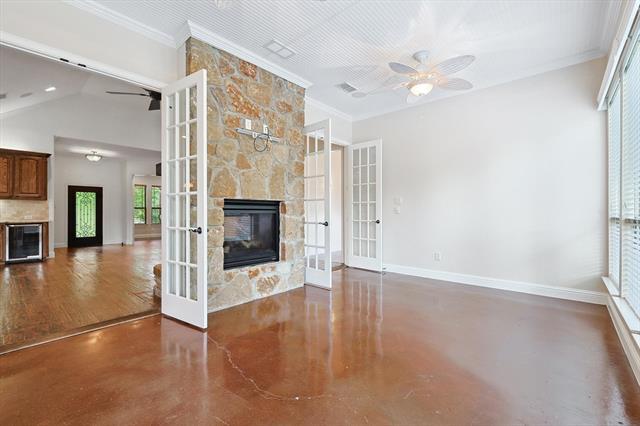 Building Photo - 1560 Karen Dr