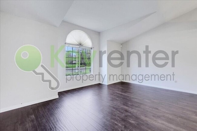 Building Photo - 2624 Walnut Ave