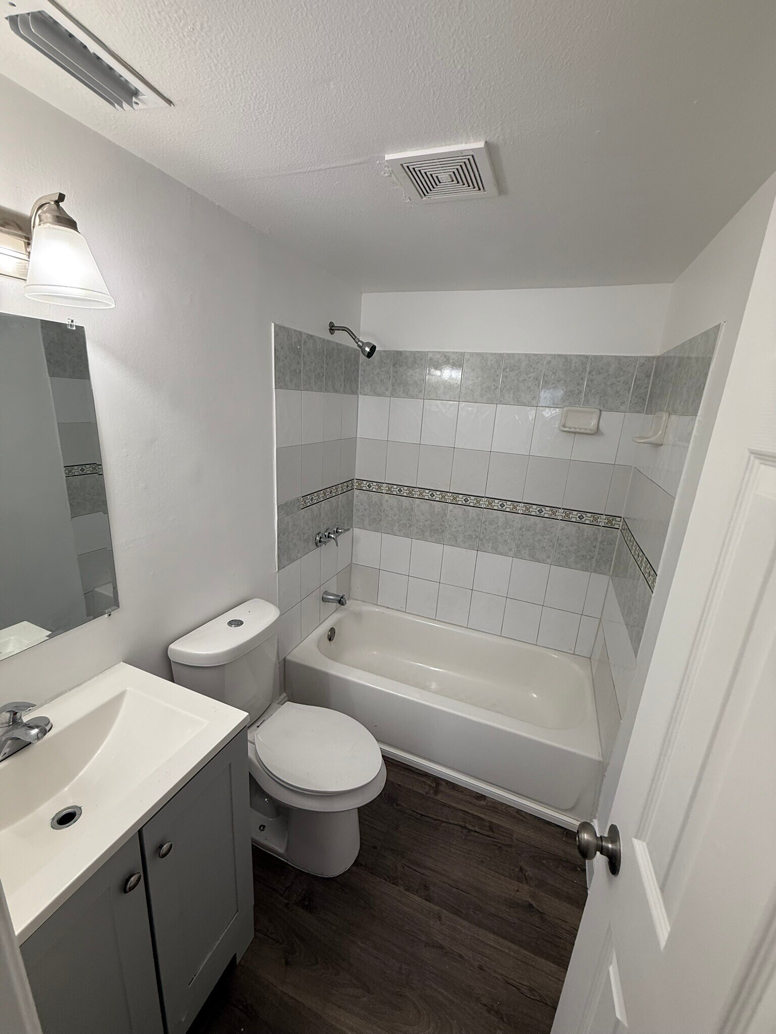 Bathroom 1 - 1015 58th Avenue Dr E