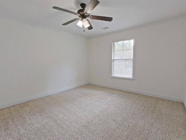 Building Photo - 528 Scenic Dr