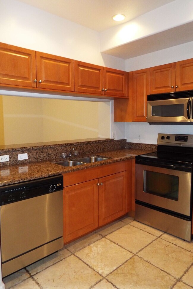 Building Photo - 13141 Bella Casa Cir