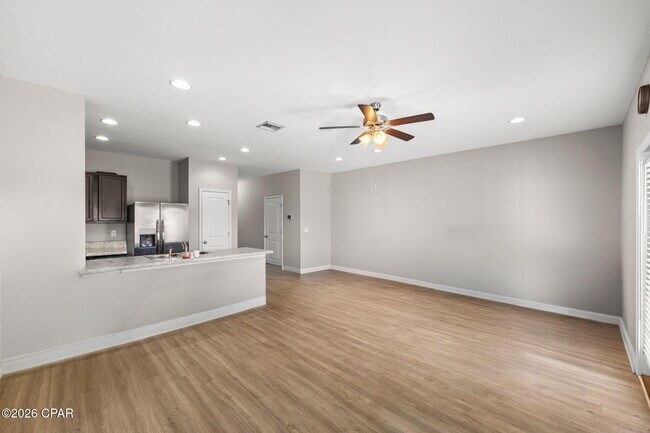 Building Photo - 5768 Callaway Cir