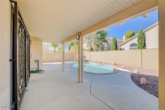 Building Photo - 432 Staghorn Pass Ave