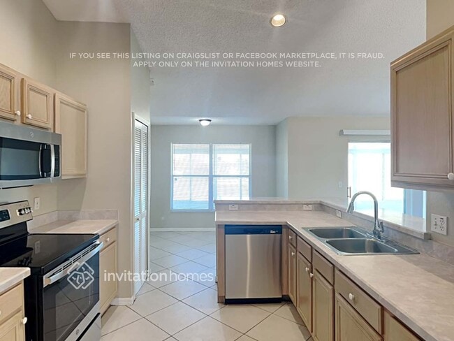 Building Photo - 2311 Hamlin Trail