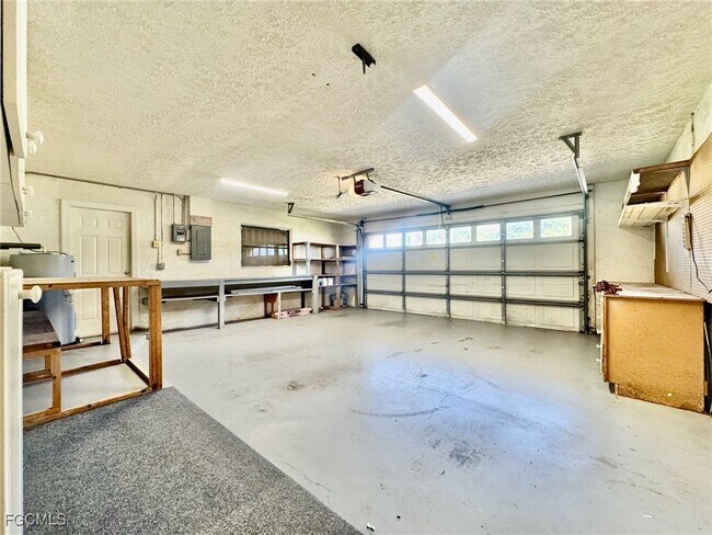 Building Photo - 1220 SE 19th Ln