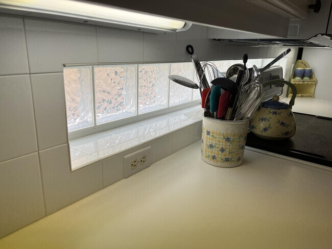 Building Photo - 628 Venetto Ct