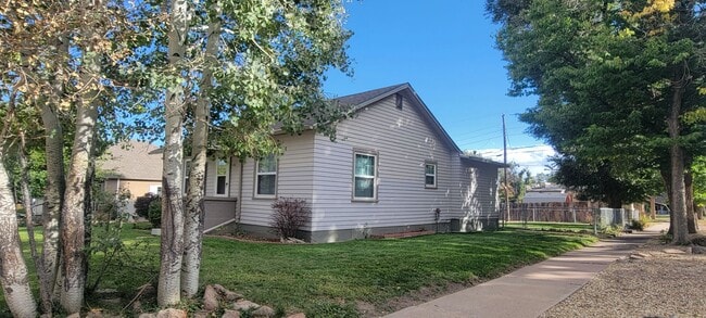 Building Photo - 504 Forest