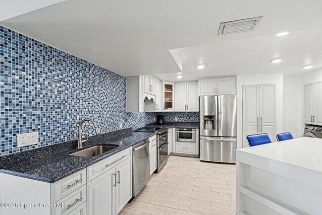 Building Photo - 3613 S Banana River Blvd