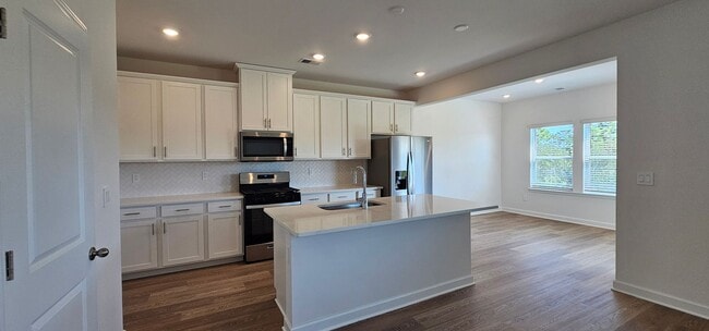 Building Photo - 3 Bed | 2.5 Bath | 2-Car Garage | Brand-New Waterside Home