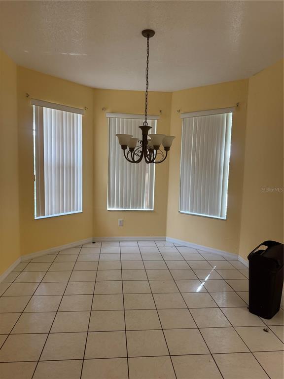 Building Photo - 456 Calabay Parc Blvd