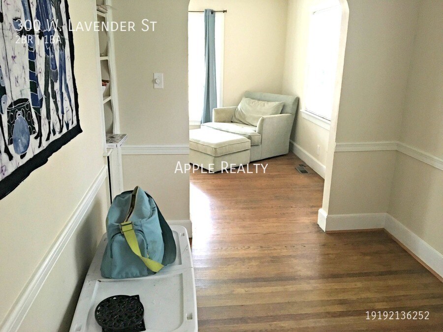 Building Photo - 300 W Lavender Ave