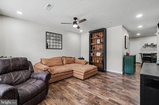 Building Photo - 519 Byler Cir