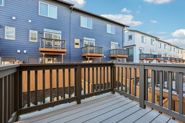 Building Photo - 14707 87th Ave SE