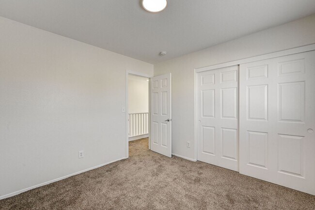 Building Photo - Single-Family Home in a Cul-de-Sac 3BD/2.5BA – Freshly Updated & Move-In Ready!