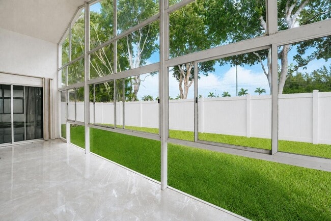 Building Photo - 7512 Eagle Point Dr