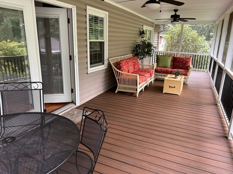 Building Photo - 214 Indian Trl