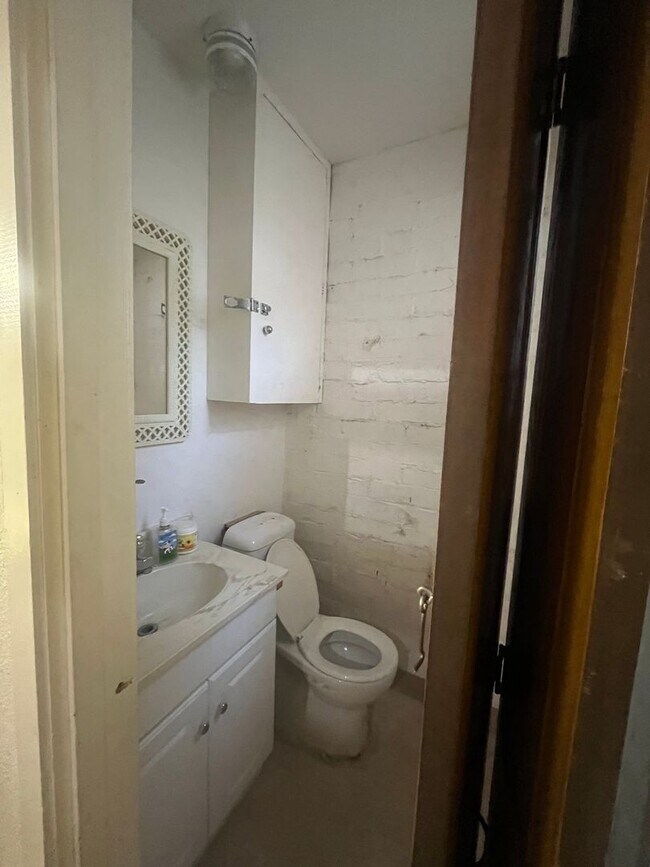 Building Photo - Cozy Crestline Cabin