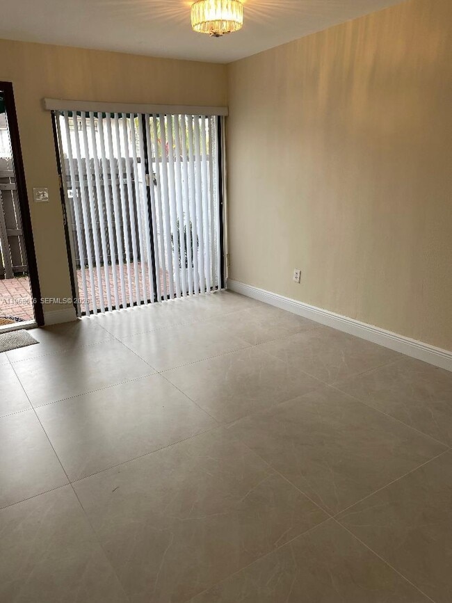 Building Photo - 11339 SW 71st Ln