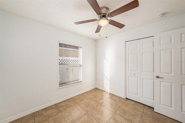 Building Photo - 1020 Brenton Leaf Dr