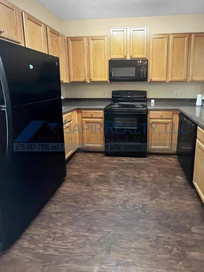 Building Photo - 6277 Ellenwood Dr