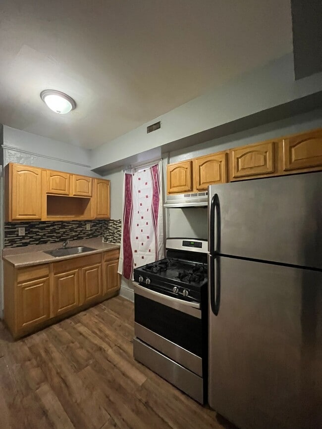 Building Photo - 40 Grant Ave