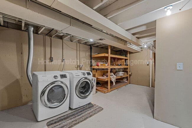 Building Photo - 11860 Shallowbrook Dr