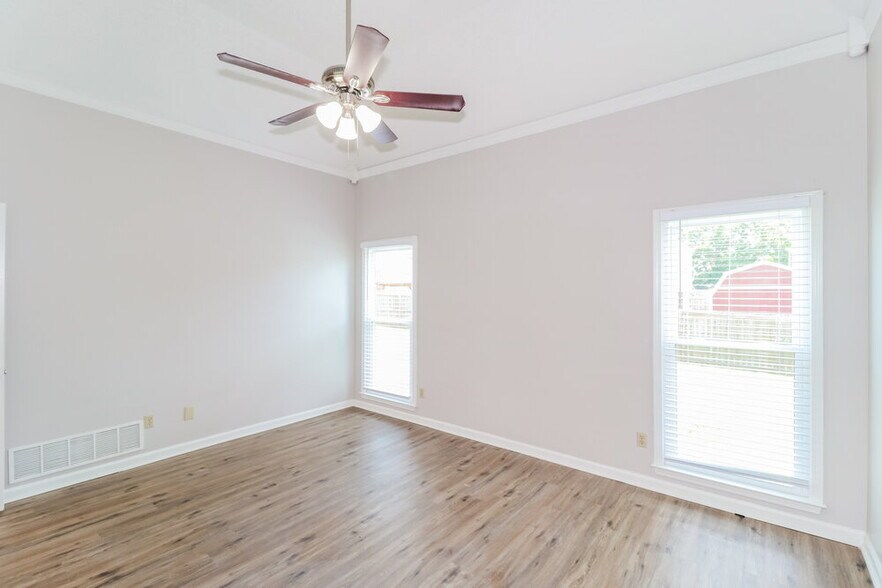Building Photo - 6544 Misslow Cove
