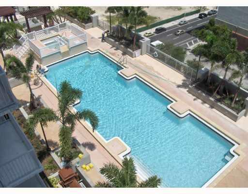 Building Photo - 777 N Ashley Dr