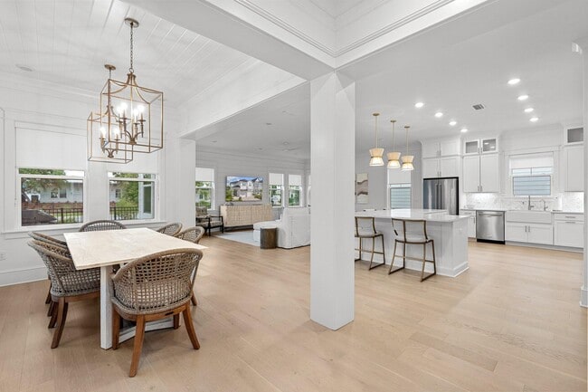 Building Photo - 105 Seaboard Ln