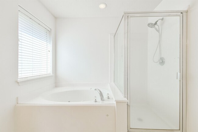 Building Photo - 2507 Liza Ct