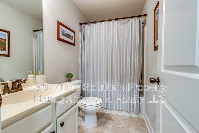 Building Photo - 1050 Nolencrest Dr