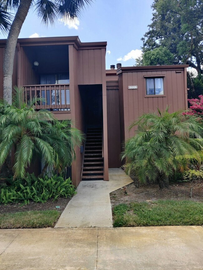 Building Photo - 1002 E Michigan St