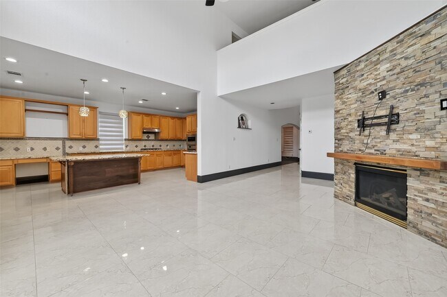 Building Photo - 1311 Rene Ct