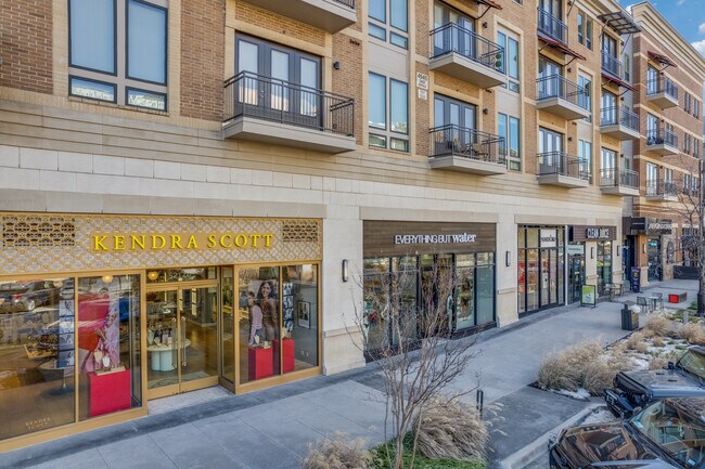 Building Photo - 4500 Westridge Ave