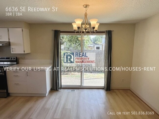 Building Photo - 6636 SE Reedway St