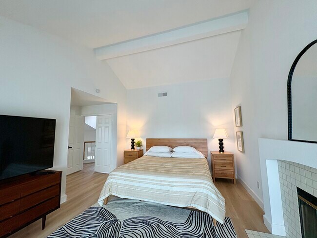 Building Photo - 5096 Nighthawk Way