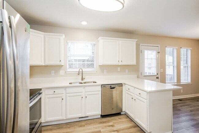 Building Photo - 1205 Danbury Ct