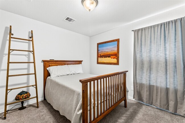 Building Photo - 32239 Cedar Crst Dr