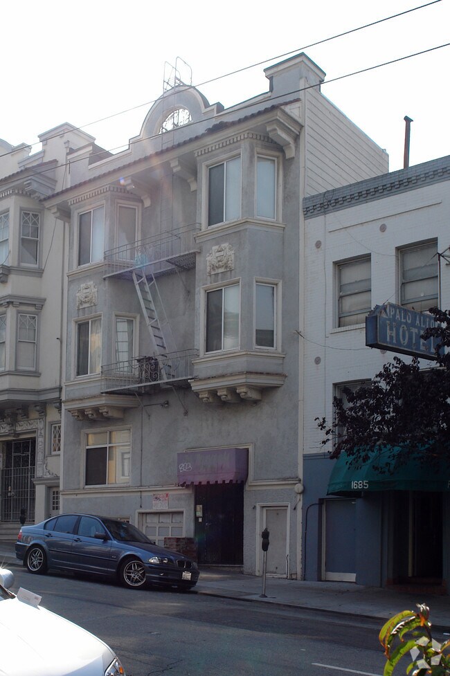 Building Photo - 1671 Sacramento St