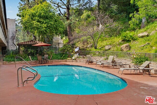 Building Photo - 2700 Cahuenga Blvd