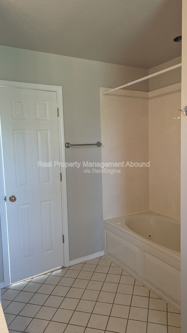 Building Photo - 11003 East 119th St N