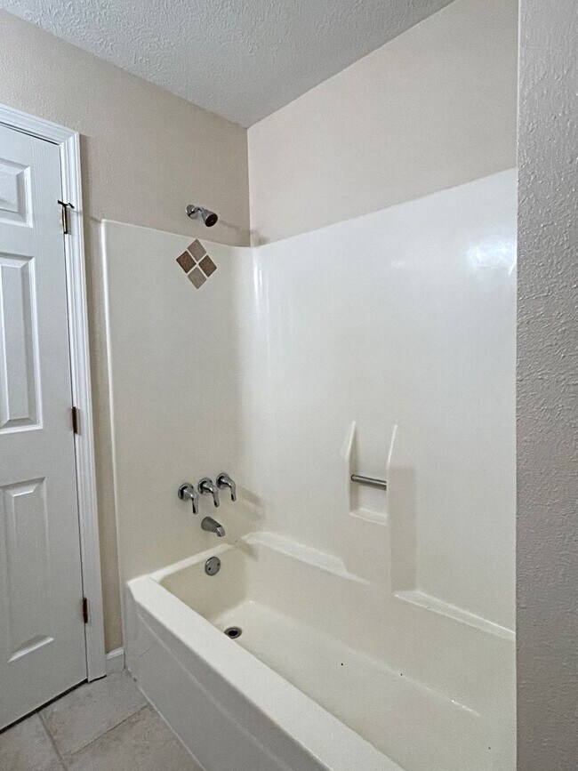 Building Photo - 1190 Bernice Ln