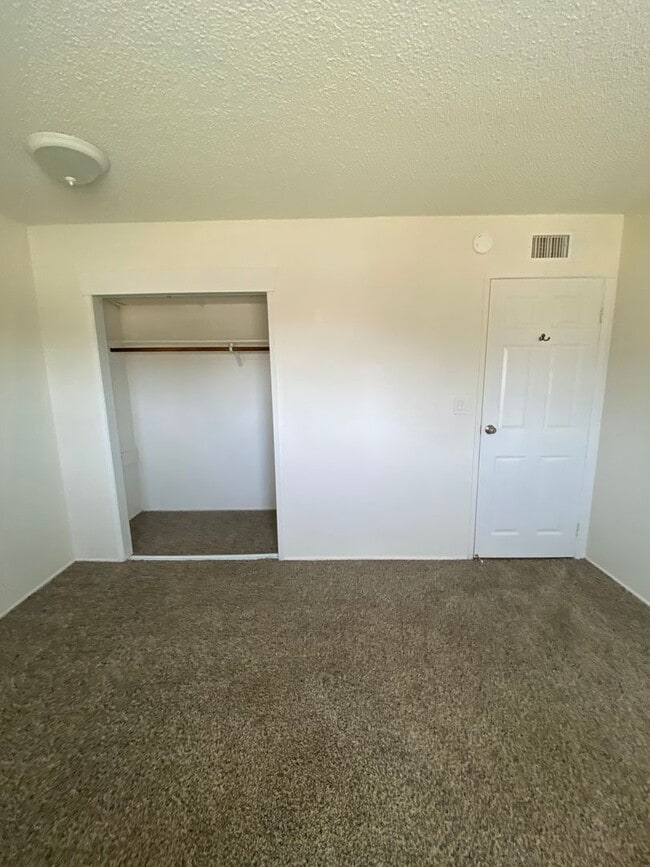 Building Photo - Updated Single Story Home Located in Orcutt with easy access to VSFB/Highway 135