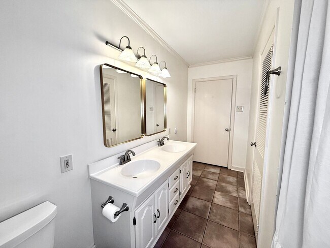 Building Photo - 3134 Fritchie Dr